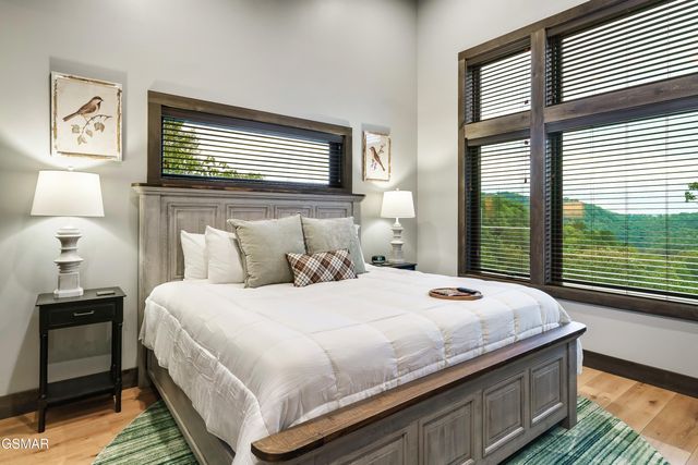 2420 Cove Mtn Lane, Sevierville, TN 37862