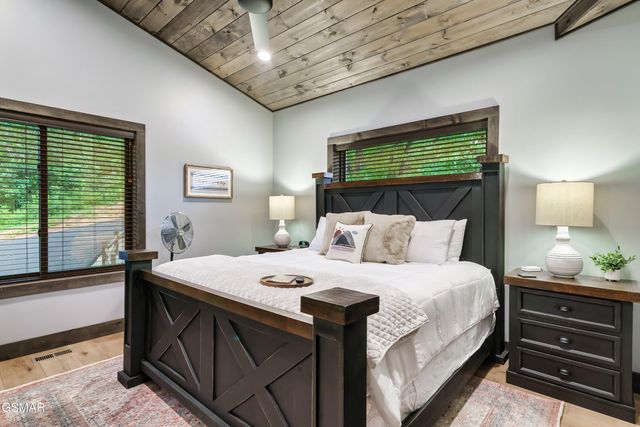 2420 Cove Mtn Lane, Sevierville, TN 37862