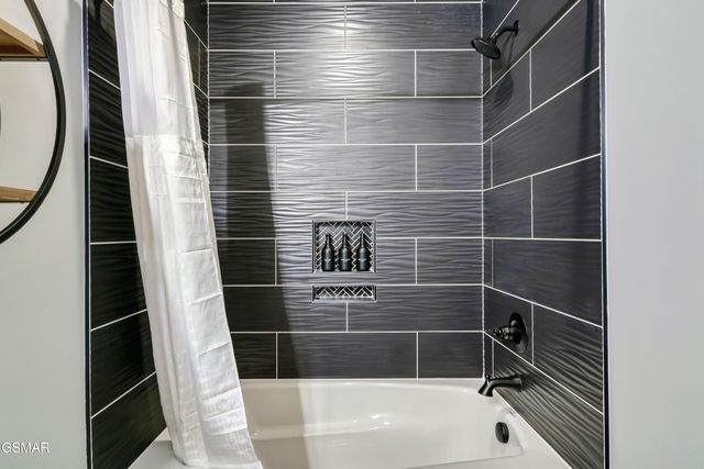 2420 Cove Mtn Lane, Sevierville, TN 37862