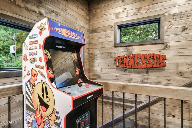 2420 Cove Mtn Lane, Sevierville, TN 37862