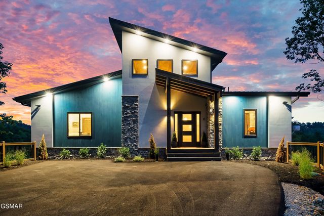 2420 Cove Mtn Lane, Sevierville, TN 37862