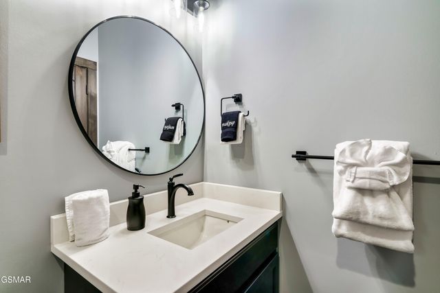 2420 Cove Mtn Lane, Sevierville, TN 37862