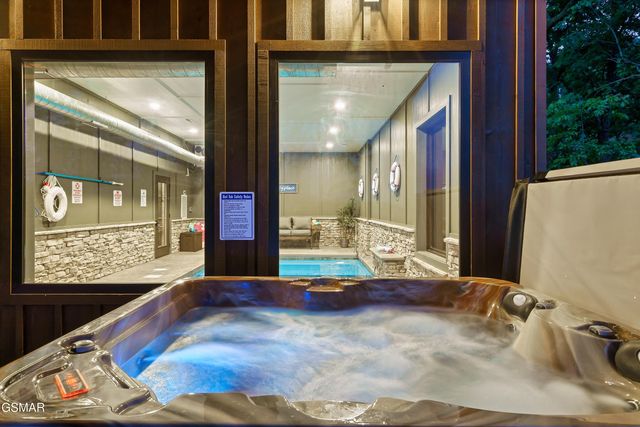 2420 Cove Mtn Lane, Sevierville, TN 37862