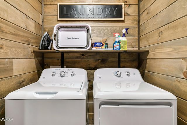 2420 Cove Mtn Lane, Sevierville, TN 37862