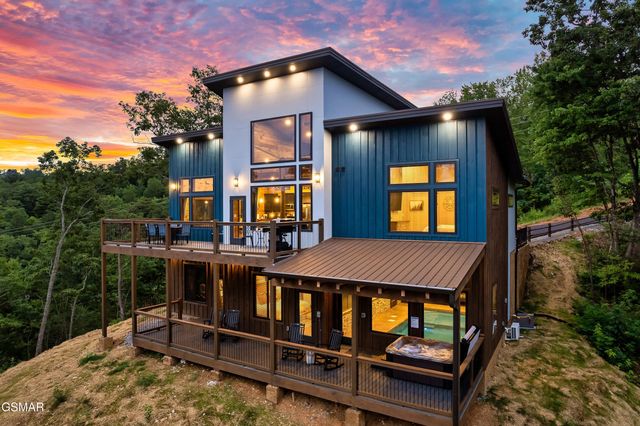 2420 Cove Mtn Lane, Sevierville, TN 37862