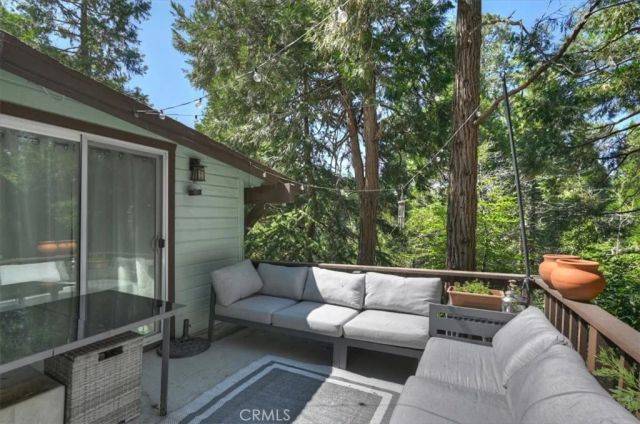 23869 Wildwood, Crestline, CA 92325
