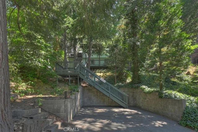 23869 Wildwood, Crestline, CA 92325
