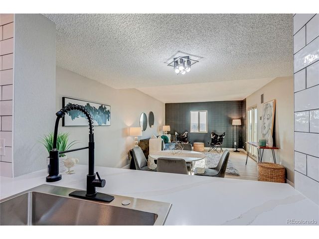 2880 S Locust 709S, Denver, CO 80222