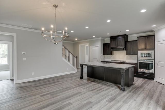 5617 Ernest Way, Flowery Branch, GA 30542