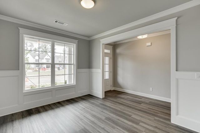 5617 Ernest Way, Flowery Branch, GA 30542