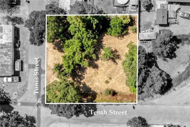 521 10th, Lakeport, CA 95453