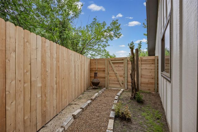 2306 Aldford DR, Austin, TX 78745