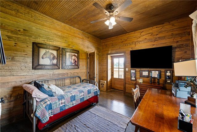 1050 SE 8th Street, Atkins, AR 72823