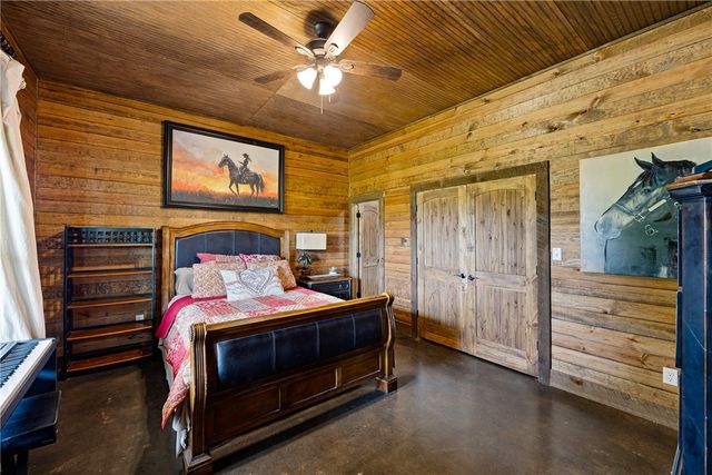 1050 SE 8th Street, Atkins, AR 72823