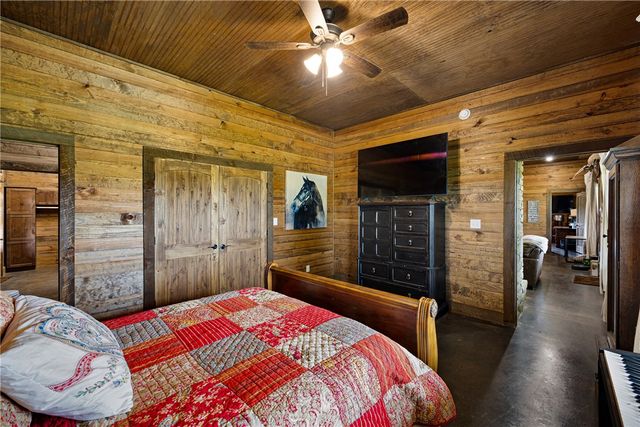 1050 SE 8th Street, Atkins, AR 72823