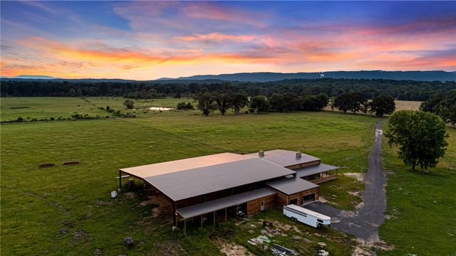 1050 SE 8th Street, Atkins, AR 72823
