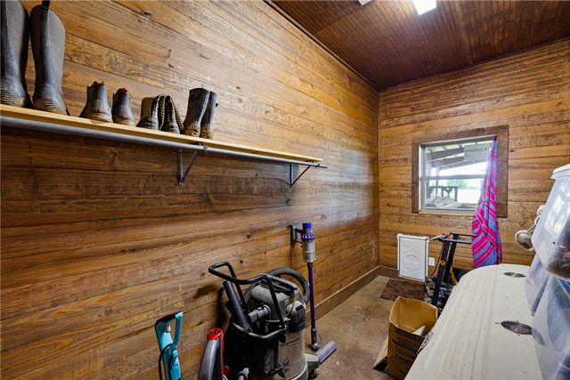 1050 SE 8th Street, Atkins, AR 72823