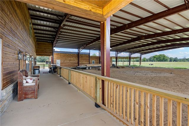 1050 SE 8th Street, Atkins, AR 72823
