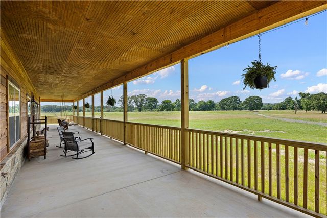 1050 SE 8th Street, Atkins, AR 72823