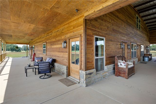 1050 SE 8th Street, Atkins, AR 72823