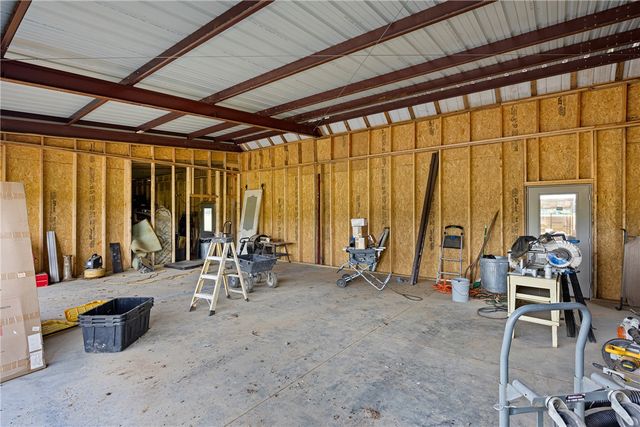 1050 SE 8th Street, Atkins, AR 72823
