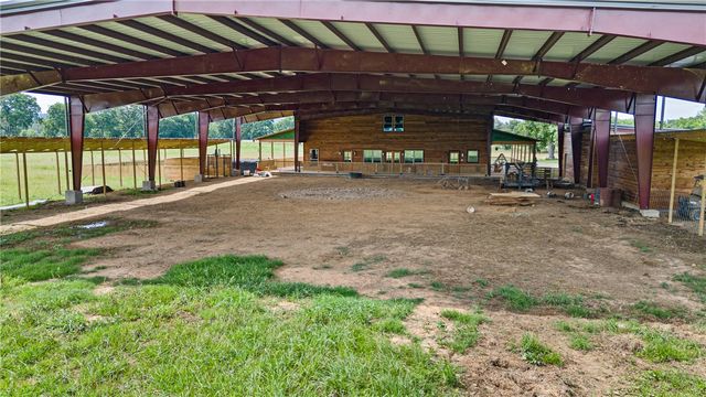 1050 SE 8th Street, Atkins, AR 72823