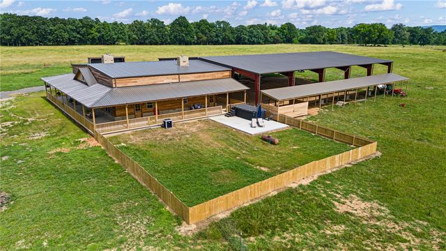 1050 SE 8th Street, Atkins, AR 72823