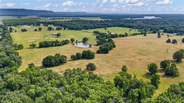 1050 SE 8th Street, Atkins, AR 72823