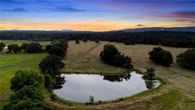 1050 SE 8th Street, Atkins, AR 72823