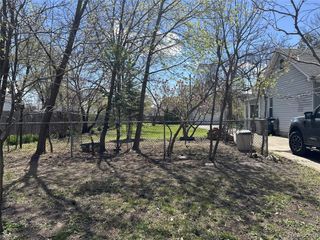 1236 E Meyers Avenue, Hazel Park, MI 48030