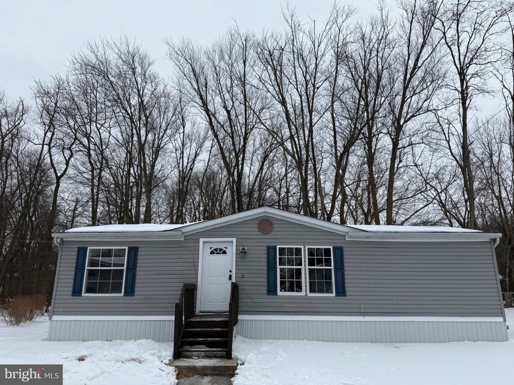 Image 1 of property listing at 194 JACOBSTOWN NEW EGYPT RD #2, Wrightstown, NJ 08562