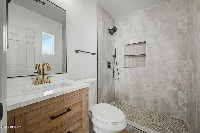 3802 W SUNLAND Avenue, Phoenix, AZ 85041