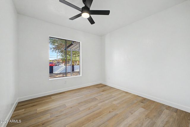 3802 W SUNLAND Avenue, Phoenix, AZ 85041