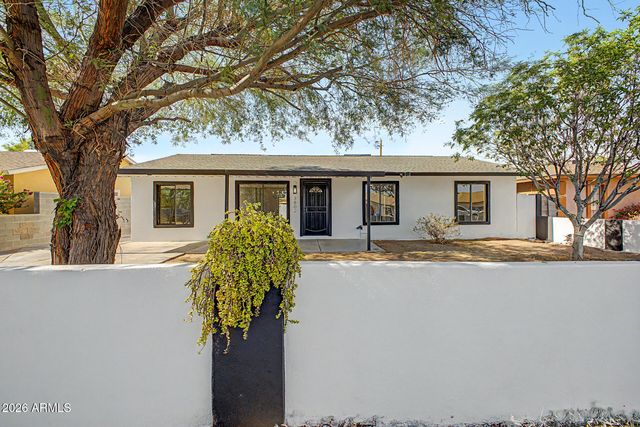 3802 W SUNLAND Avenue, Phoenix, AZ 85041