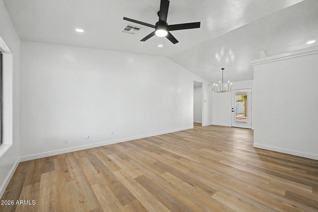 3802 W SUNLAND Avenue, Phoenix, AZ 85041