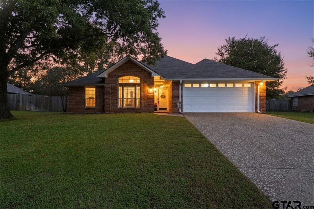 1610 Waterton Circle, Whitehouse, TX 75791