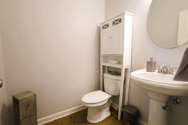 256 Riverwood Dr, Houma, LA 70360