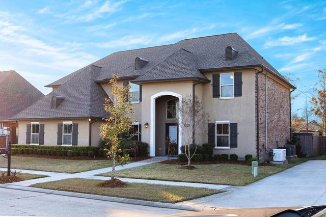 256 Riverwood Dr, Houma, LA 70360
