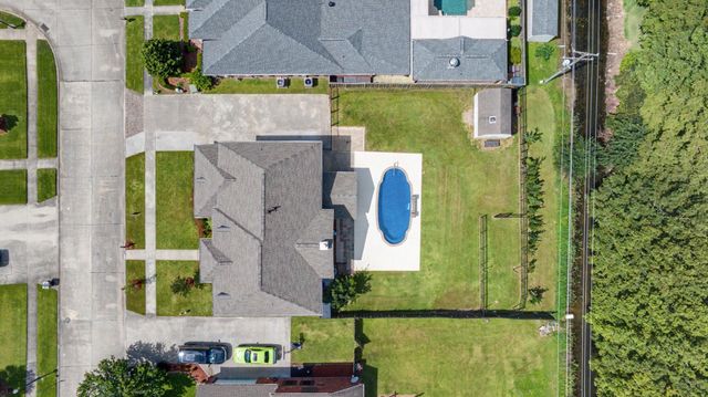 256 Riverwood Dr, Houma, LA 70360
