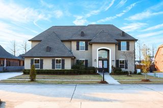 256 Riverwood Dr, Houma, LA 70360