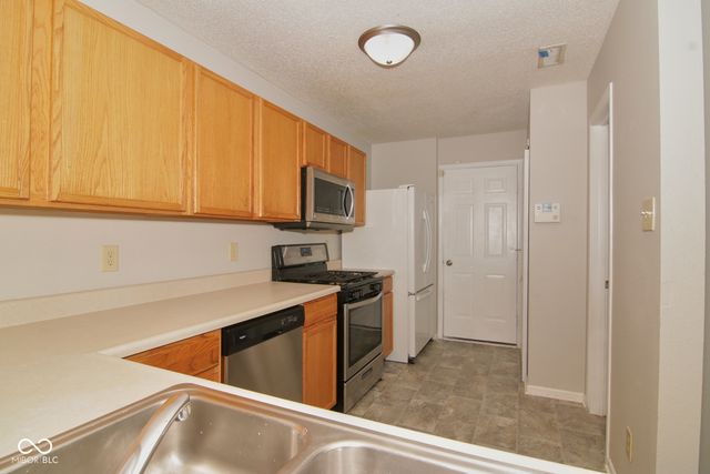 2812 Redland Lane, Indianapolis, IN 46217