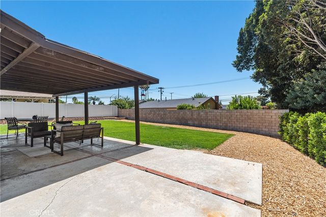 872 S Havenwood Circle, Orange, CA 92869