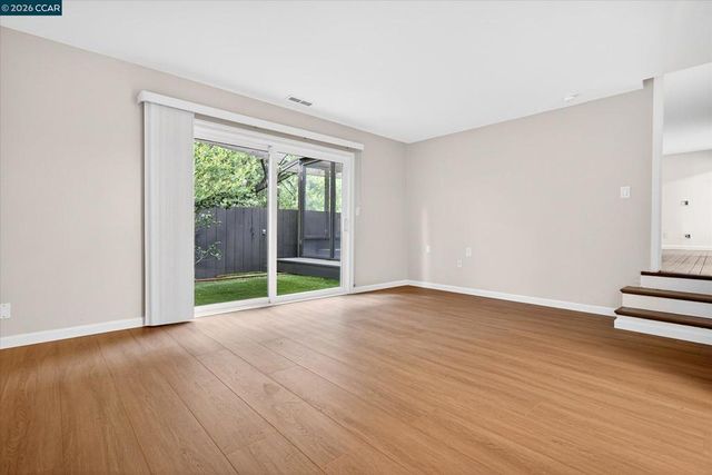 2083 Donald Dr, Moraga, CA 94556