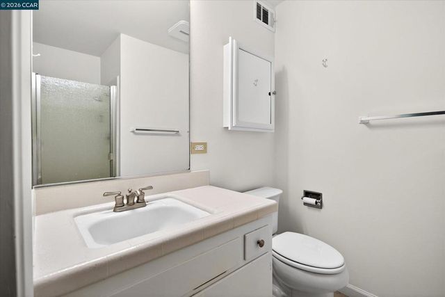 2083 Donald Dr, Moraga, CA 94556