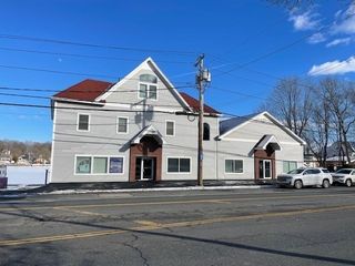 195 Lake Ave, Worcester, MA 01604