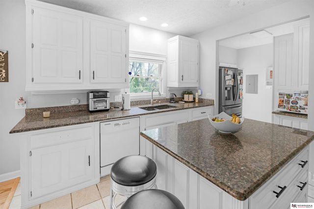 1403 Bluff Street, Bellevue, NE 68005