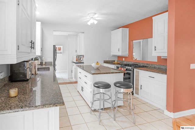 1403 Bluff Street, Bellevue, NE 68005