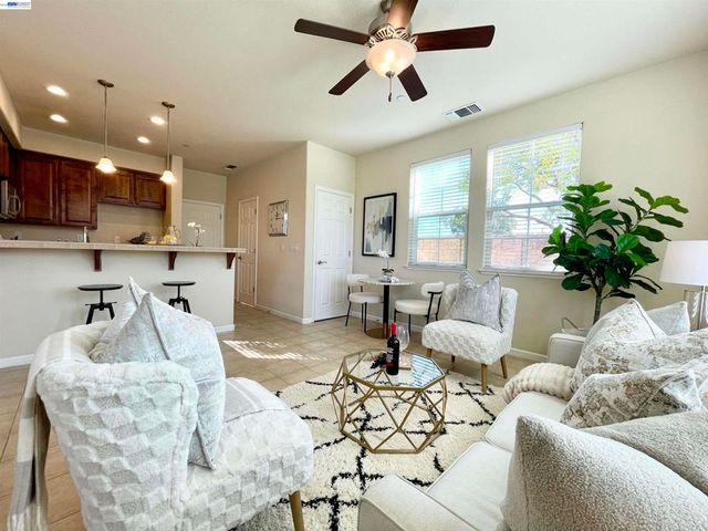 3901 Forest Cir, Castro Valley, CA 94546