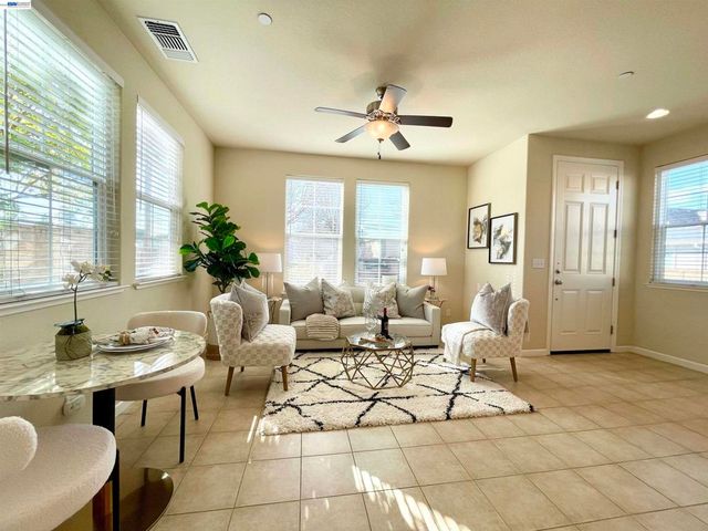 3901 Forest Cir, Castro Valley, CA 94546