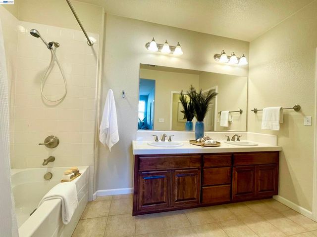 3901 Forest Cir, Castro Valley, CA 94546